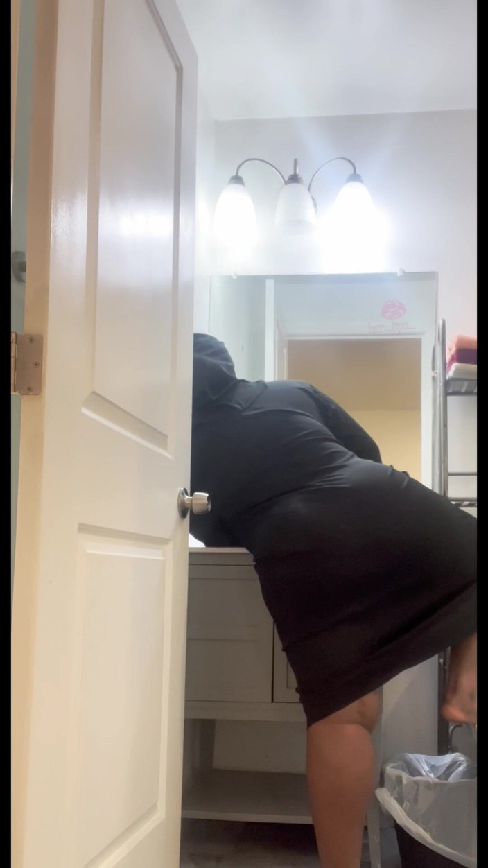 Anye Meshell: Cette nonne excitée sins et devient un vampire pour Halloween !