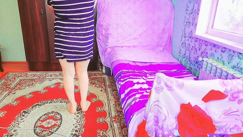 Kitty_Cross: Bootylicious Crossdresser: Shaking My Big, Beautiful Ass in Style!