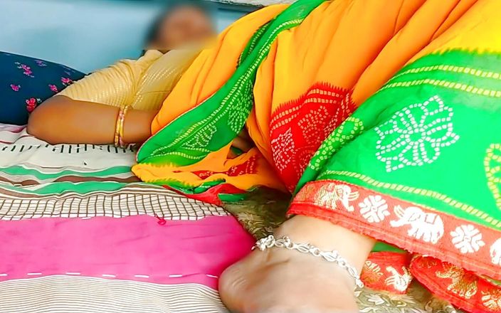 Rakul008: Condividere il letto con desi affamata Riya Bhabhi geme mentre...