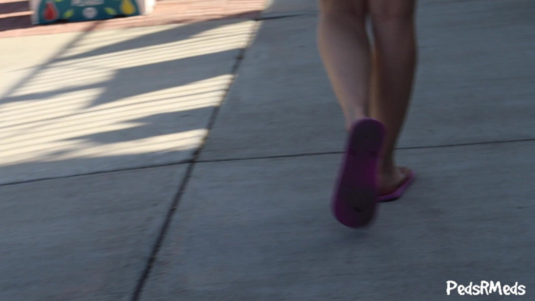 PedsRMeds: Gergasi – Autumn Walking In Her Flip Flops