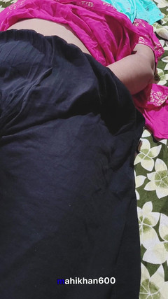 Muskaan bhabhi xxx: Adik tiri pengen dibantuin tapi berubah jadi fantasi rahasia