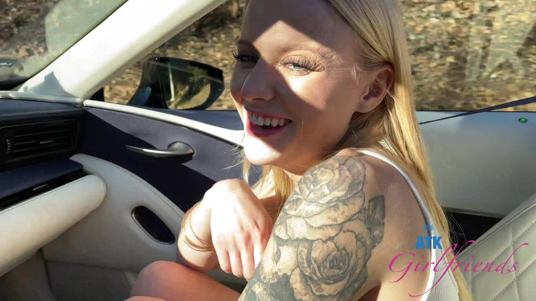 ATK Girlfriends: 巴黎已经准备好在热辣性爱后骑乘