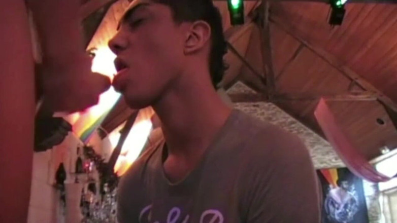French Twinks Amator videos: Diego knullad av Max i Club Dance