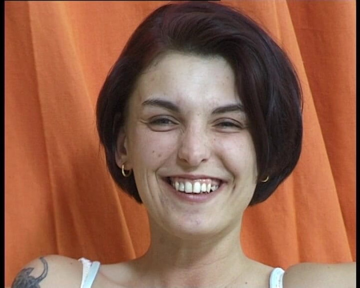 YOUR FIRST PORN: Nicky - jsem (ne) hodná holka.