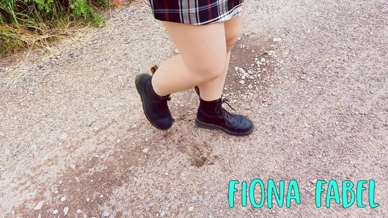 FionaFabel: Dr Martens ibadet ediyor