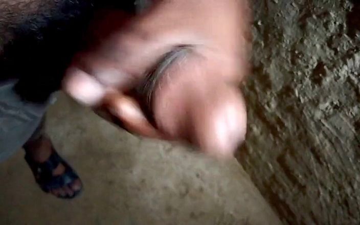 Xboyricky: Desi masterbate penisu