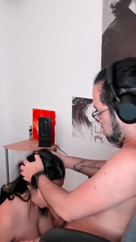 Webcam hackerata - pompino accidentale di una coppia amatoriale