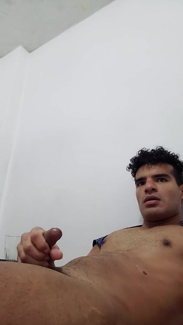 trebol_Jess: I jerk off nicely in my bed when I'm home...