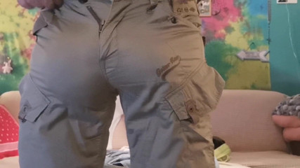 Monster_Meat_: Questi pantaloncini sono più stretti e piccoli per me ora
