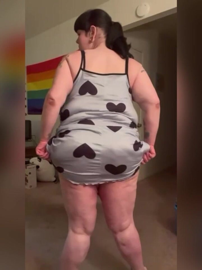 SageTheSuccubus: Cute, Thick, and Fun