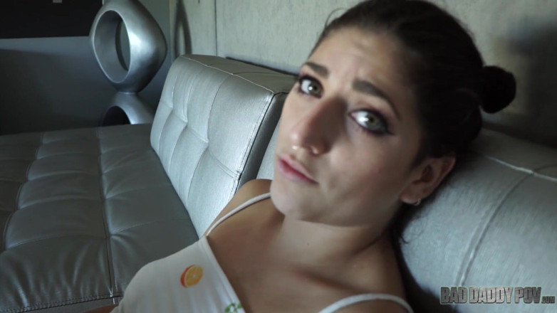 BadStepFamilyPov: Nikki Knightly 1, fată cu vedere la persoana 1 pentru futai, dar...