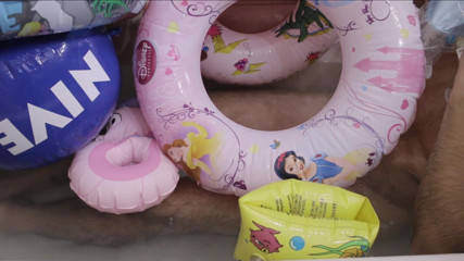 Inflatable Lovers: Ванна кімната з надувними цицьками