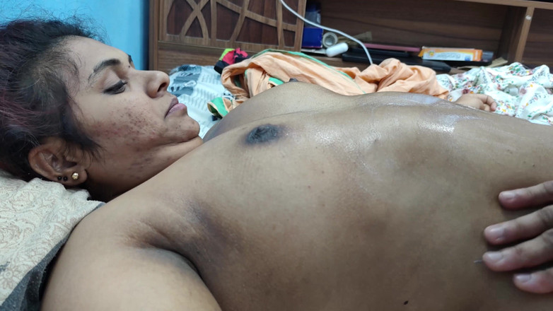 Vaigavarun45: Pijat sensual sambil bugil sambil bugil