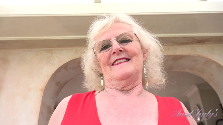 Aunt Judy's: Auntjudys - あなたのエッチな熟女主婦クレア夫人は素敵なディナーをありがとう (pov)