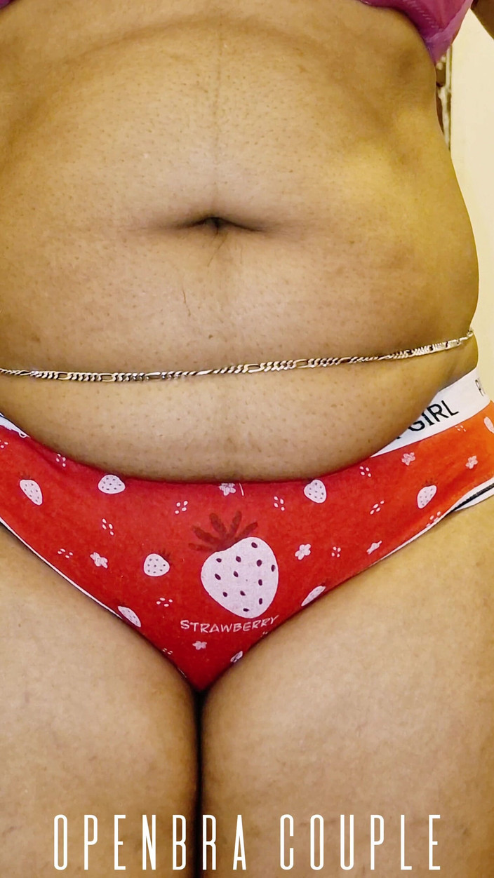Openbra: 義理の息子の前で着替える義母のドレス