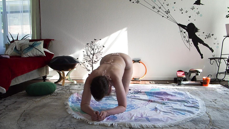 Aurora Willows: Aurora Willows yoga 2