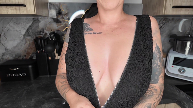 Nina Devil: Malý aperitiv, než mě vezmete na večeři!