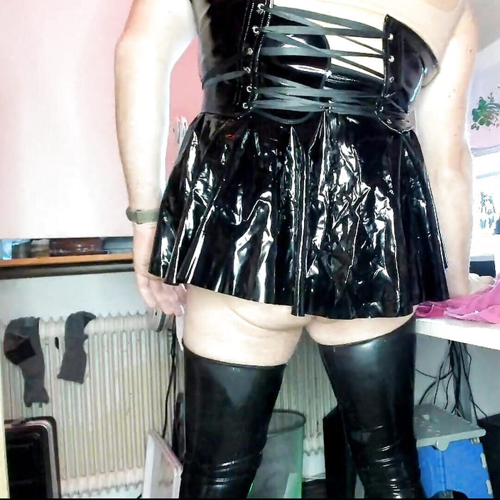 One2chris: İlk esneme 2024 Orta ölçekli dildolarla ısınma