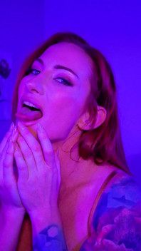 Rave Siren: penerokaan artistik godaan Sophia
