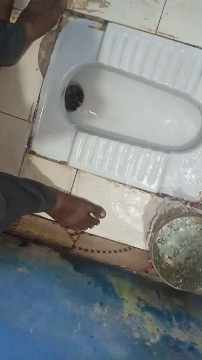 Sweet Indian cock: Pijat anal cowok gay india dengan minyak