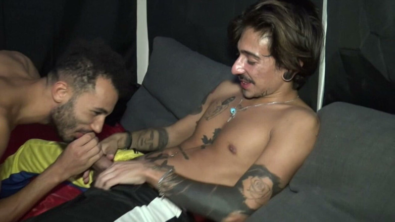 Ass Twink destroyed by older: Goditi questo incredibile porno francese Amator senza preservativo con tizi...