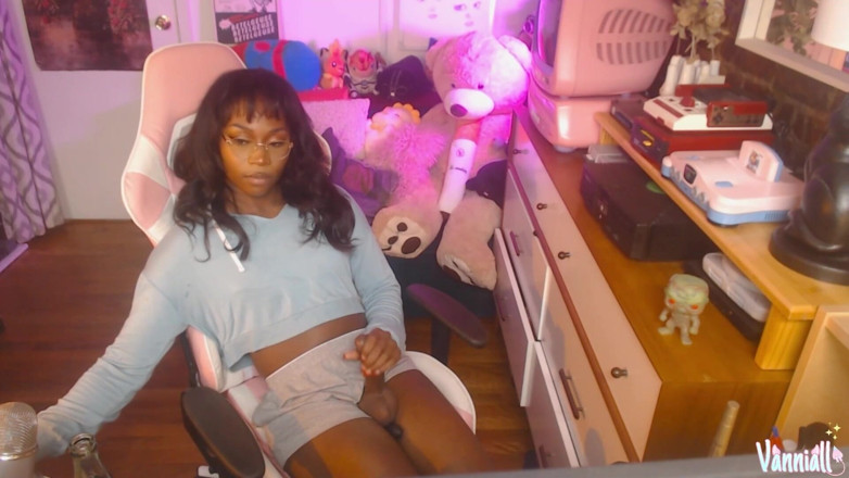 Vanniall: Big Girldick Bulge Teasing with Messy Self-facial Finish! Black Trans...