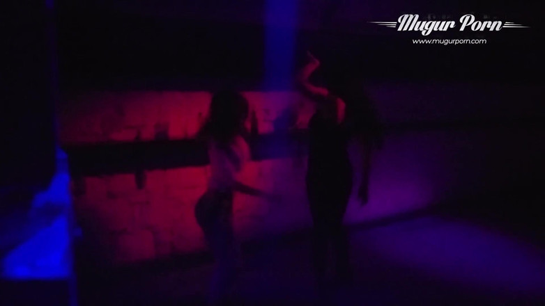 Mugur's World: Sessão de festa com Gina Gerson, Samanta e MugurPorn