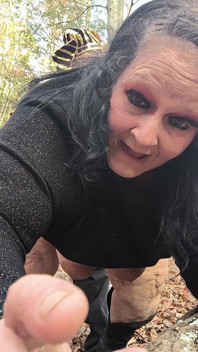 Lapdance im wald bekam seinen schwanz hart