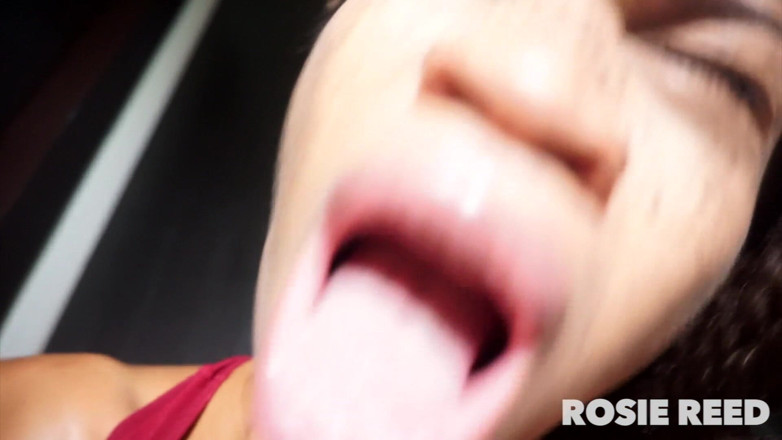 Rosie Reed: Lasciami leccare la faccia