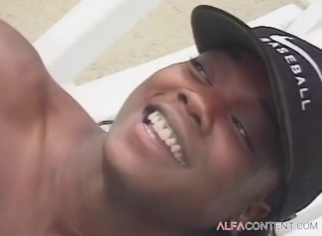 Alfa Planet: Incroyable interracial au bord de la piscine avec une black...