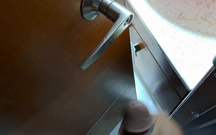 MILF Brandy: Brandy duşta yarağımı emiyor