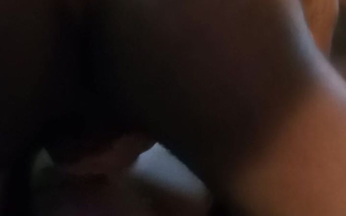 Kinglucero and nahinawahine: Twitchstreamer a fanoušek šukají nahá hráčka Livetsream
