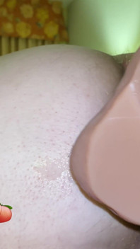 Pułapka zostaje wbita przez wielką maszynę dildo