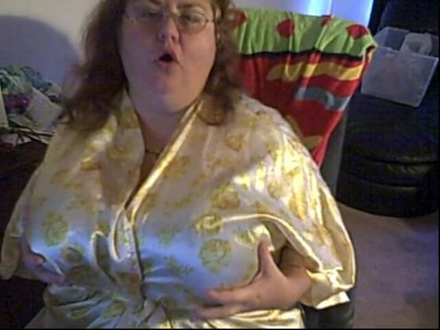 BBW nurse Vicki adventures with friends: Pertunjukan webcamku lagi asik mainin balon