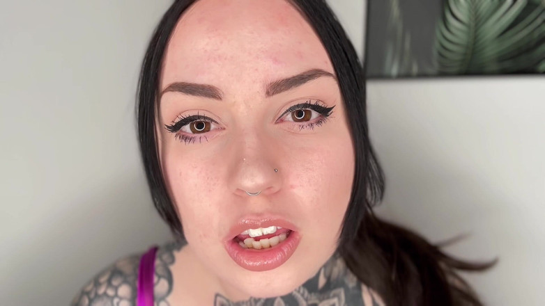 Miss Valentina: Eye Contact Mesmerise