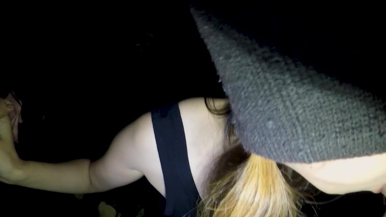 Petite Asian hefburg: Japanese Teen Secretly Sucks Big Dicks at Night