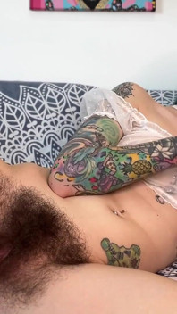 Bush Worshipping Girlcock
