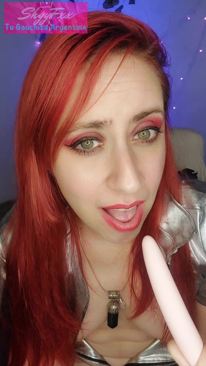 Tu Gauchita Argentina: I Brought a Shameful One Home to Suck His Dick...