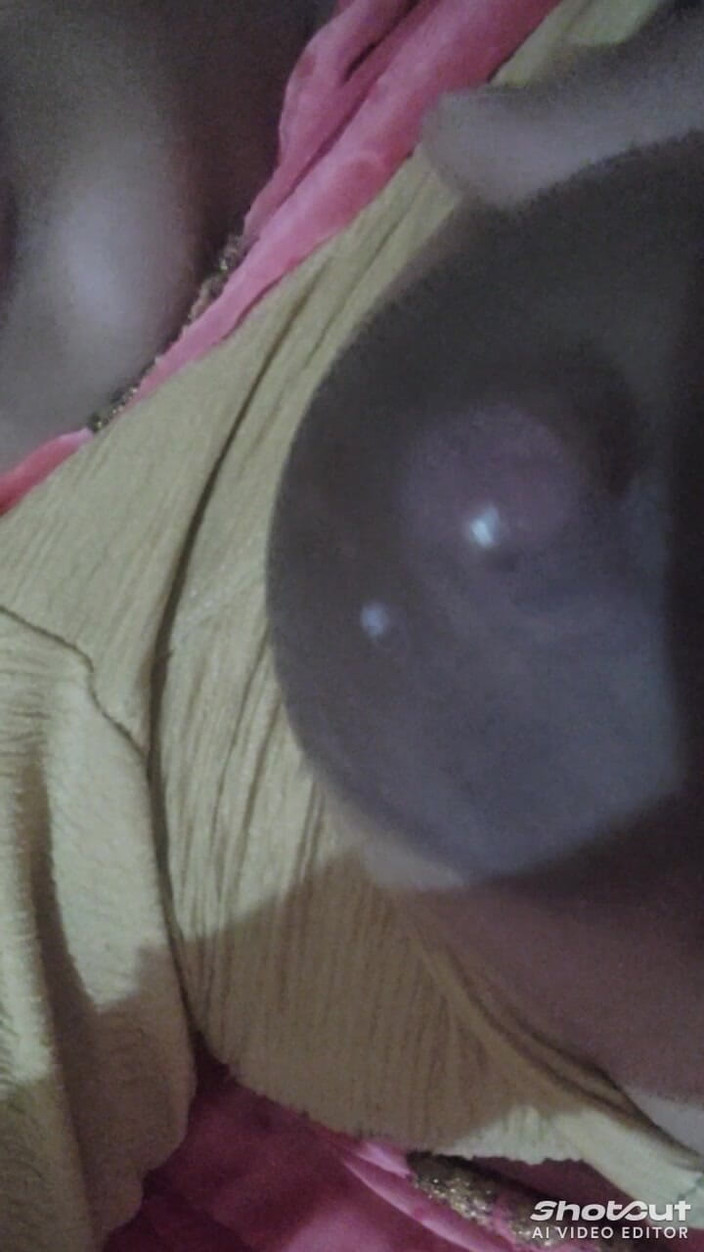 Dr_doom21: Bhabhi ji's milchige möpse, saftige möpse, milchige möpse