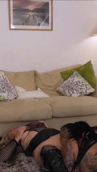 Cheyenne je doma s creampies