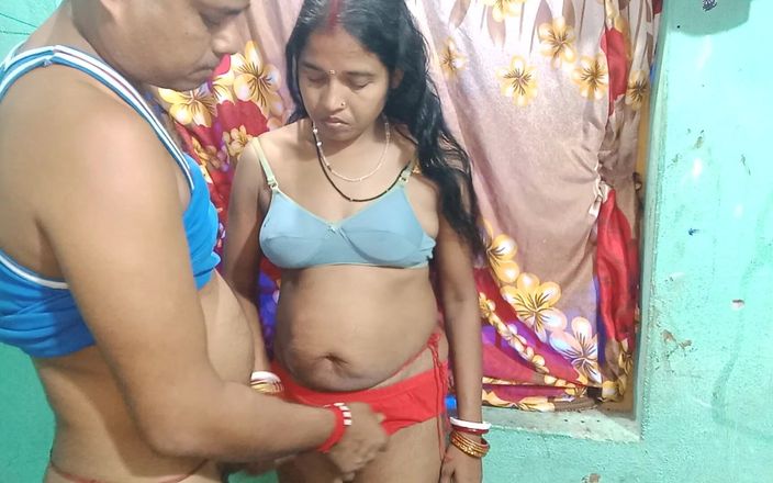 Sumitra-bhabi: Hàng xóm để lại người phụ nữ khỏa thân