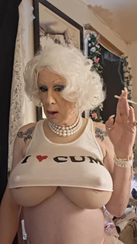 Im a Dumb Fuck Bimbo Looking for Cock