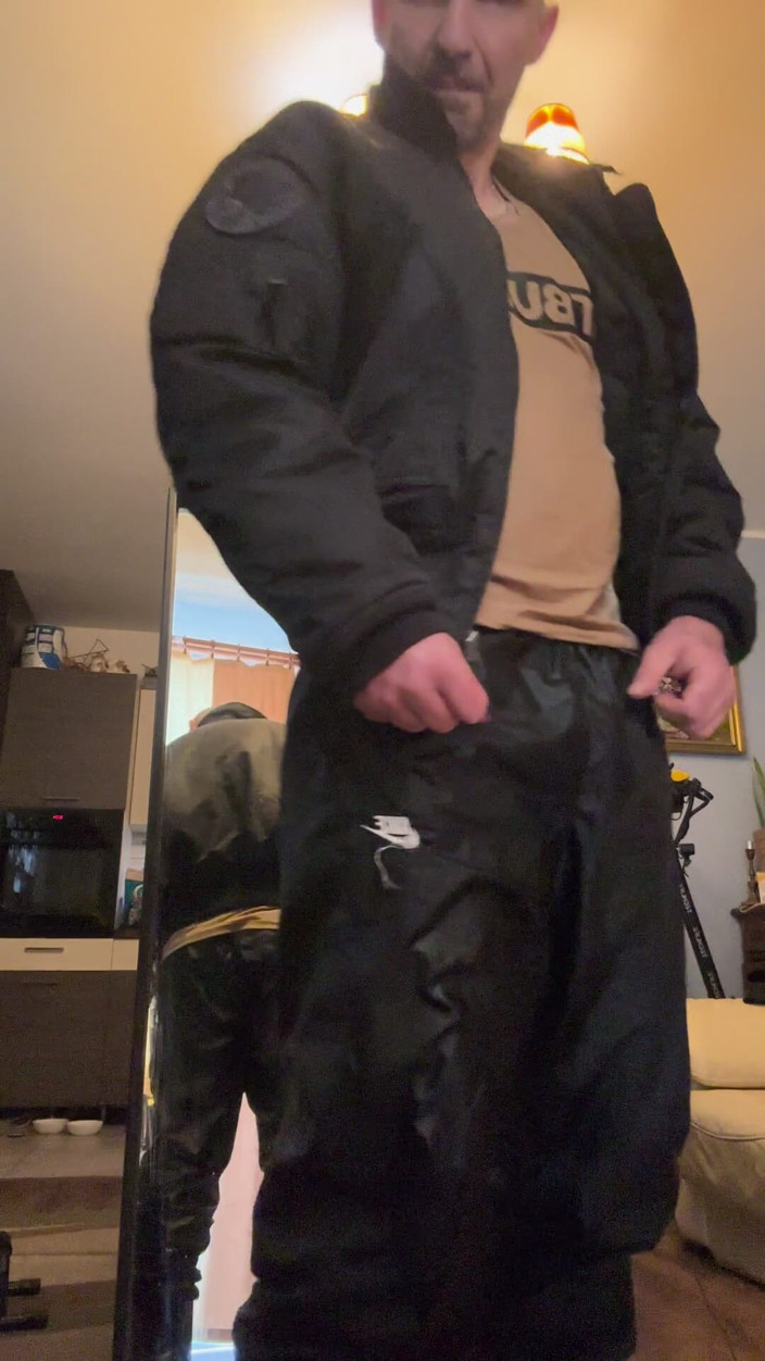Ditrypig fetish: Wet Jersey Kibol