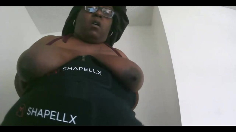 His Queen Suga: Terkadang aku siaran langsung dan muncrat terjadi...