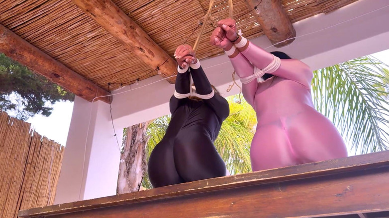 Latina Fetish: Courtney, Renee y Emma capturadas atrapadas, atadas y expuestas (hd)