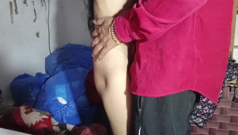 Sexysavita21: India hermosa disfruta chupando polla