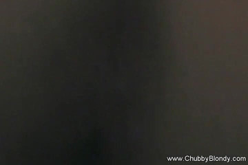 Chubby Blondy: Le piace il gioco bondage