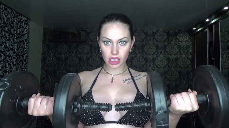 Goddess Misha Goldy: Sono più forte di te! Adorazione del muscolo e dominazione...