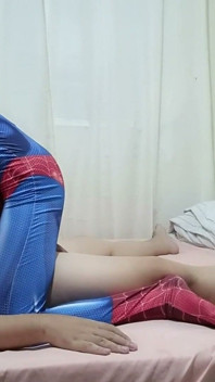 เมื่อฮีโร่ชนกัน - peter fucker เย็ด spidergirl