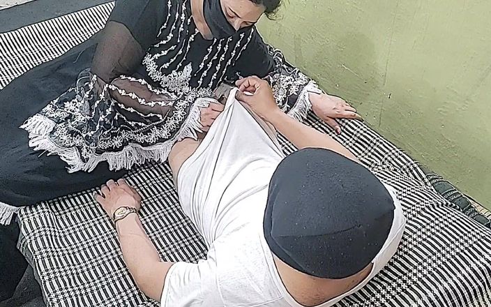 Gullnazkhan: Bhabhi přistihla nadržené švagrové při masturbaci, čistý hindský zvuk